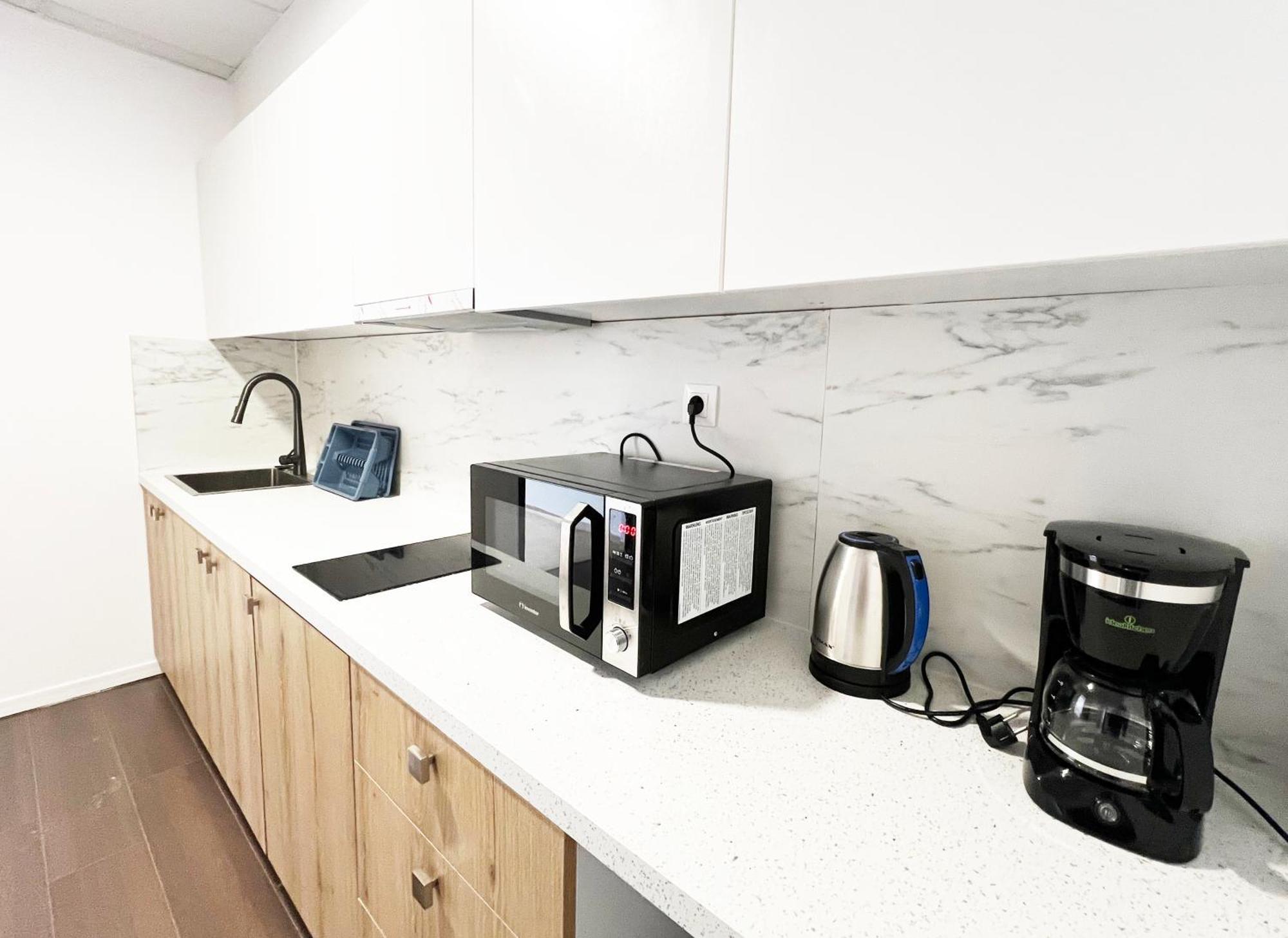 Anhome K11 Serviced Apartments Афины Экстерьер фото