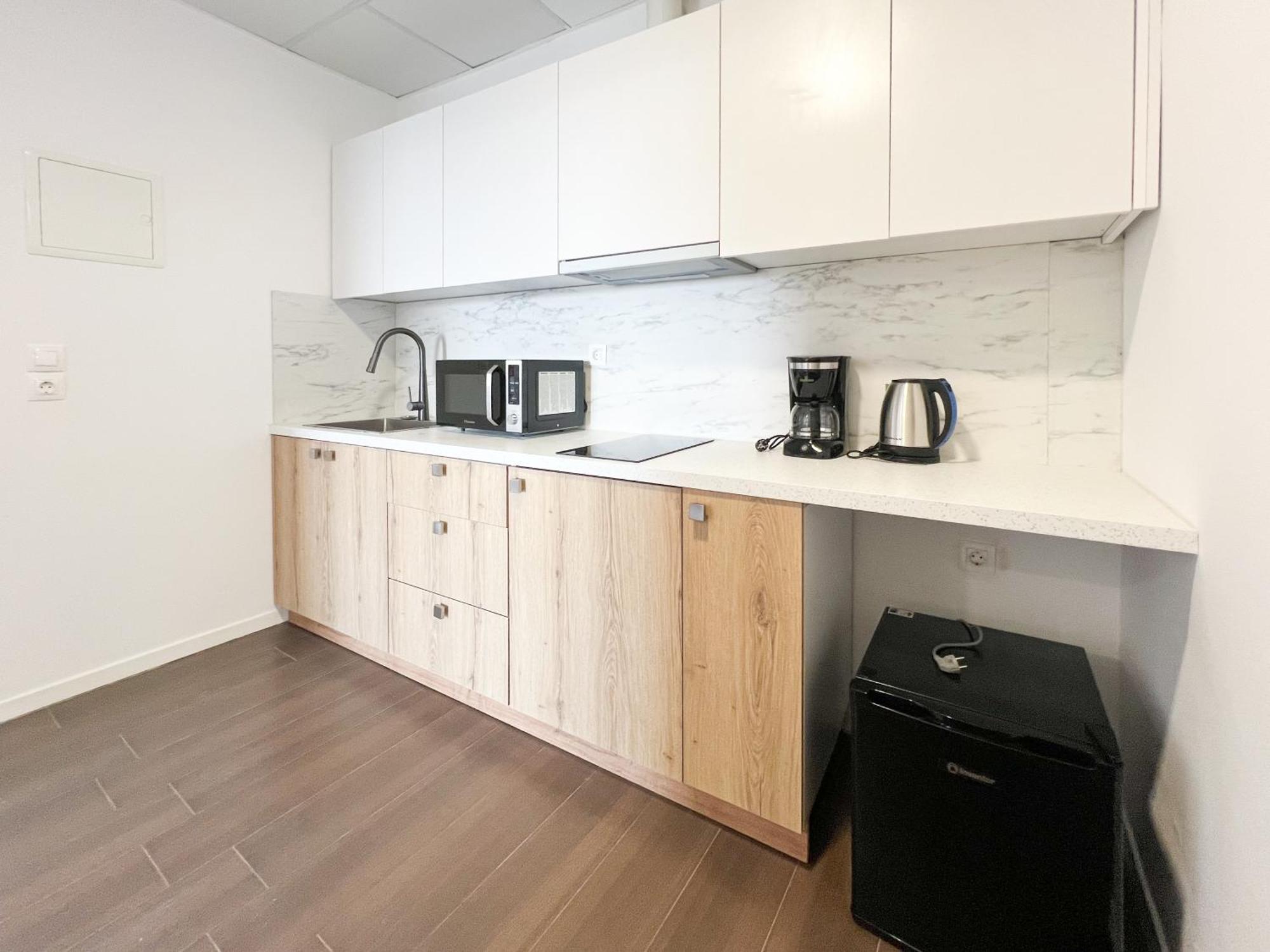 Anhome K11 Serviced Apartments Афины Экстерьер фото